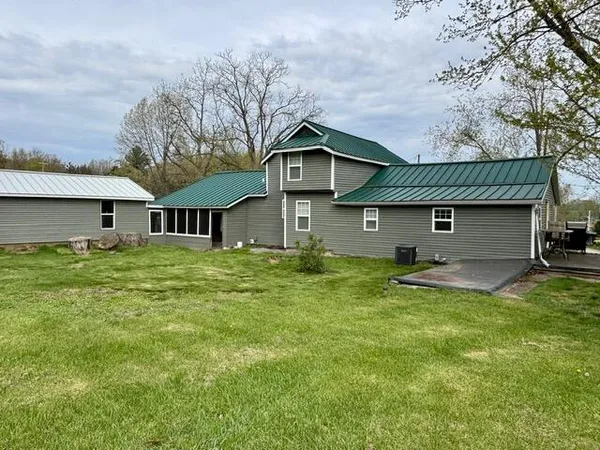 $239,900 | 67799 Crooked Creek Road, White Pigeon, MI 49099