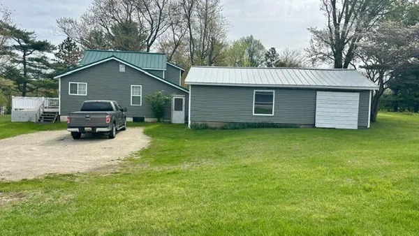 $239,900 | 67799 Crooked Creek Road, White Pigeon, MI 49099