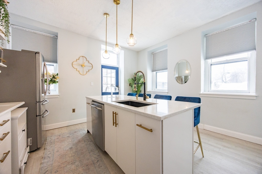 201 Thorndike Street, Unit 505 Lowell, MA 01852 - Photo 14 of 36