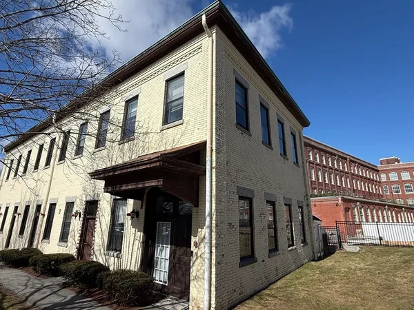 $349,900 | 201 Thorndike Street, Unit 505, Lowell, MA 01852