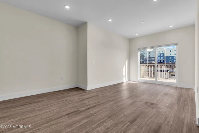 $2,575 | 19 Carr Avenue, Unit 414, Keansburg, NJ 07734