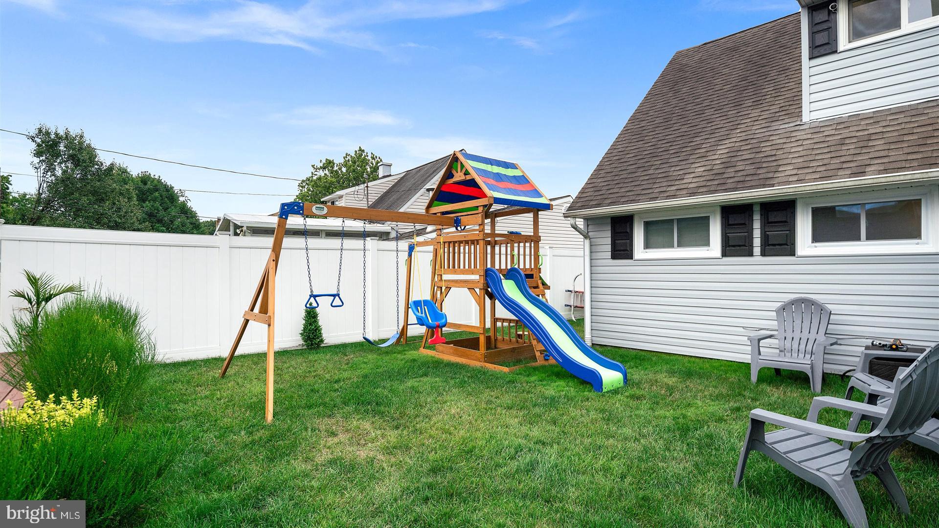 24 Misty Pine Road Levittown, PA 19056 - Photo 20 of 36 Play-set included in sale