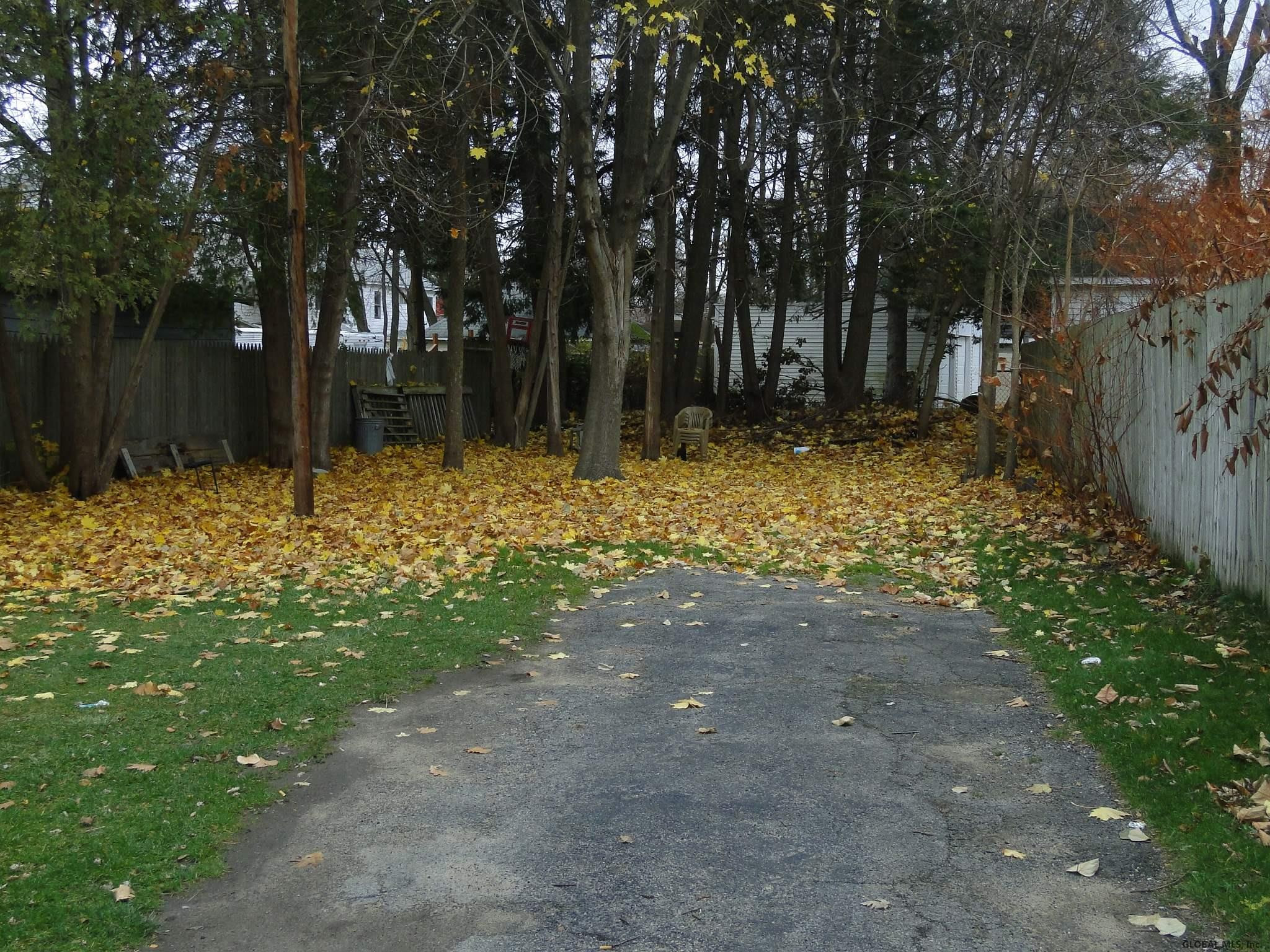1573-75 Rugby Road Schenectady, NY 12308 - Photo 5 of 12 Photo 5