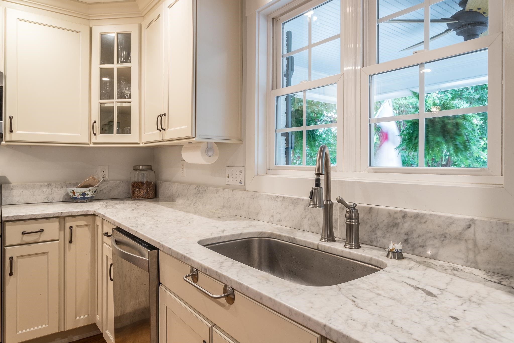635 New Road Raleigh, NC 27608 - Photo 14 of 37 Photo 14