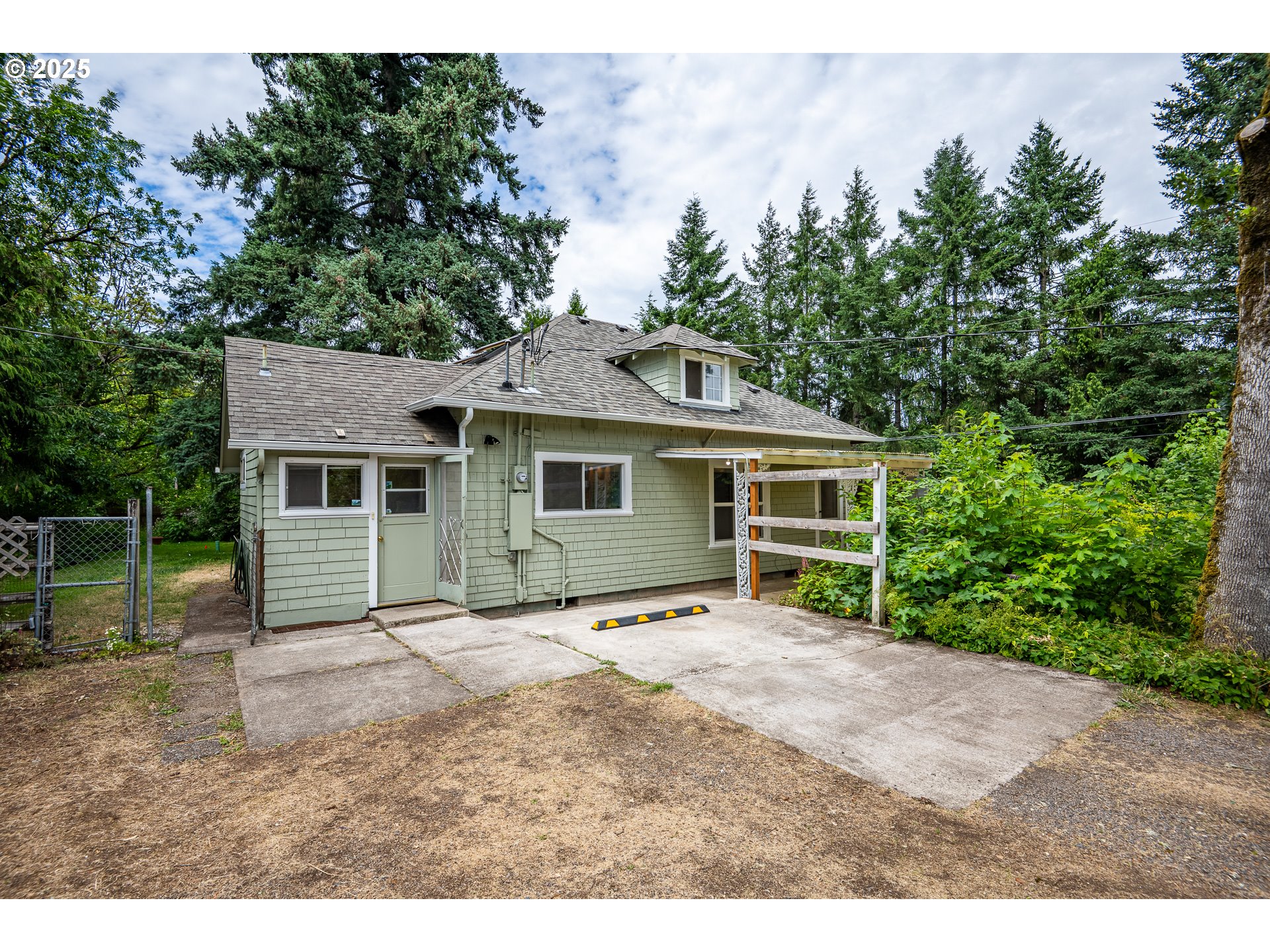 33680 Seavey Loop Road Eugene, OR 97405 - Photo 5 of 36 Gallery Image 5