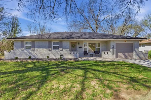 $293,500 | 102 Garden Lane, Excelsior Springs, MO 64024