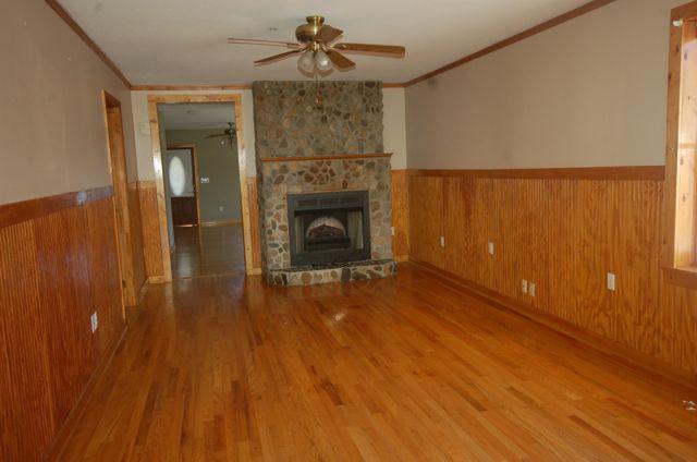 1336 Thomason Road Southeast Roanoke, VA 24014 - Photo 11 of 19 FAMILY ROOM