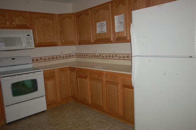 1336 Thomason Road Southeast Roanoke, VA 24014 - Photo 7 of 19 KITCHEN 2