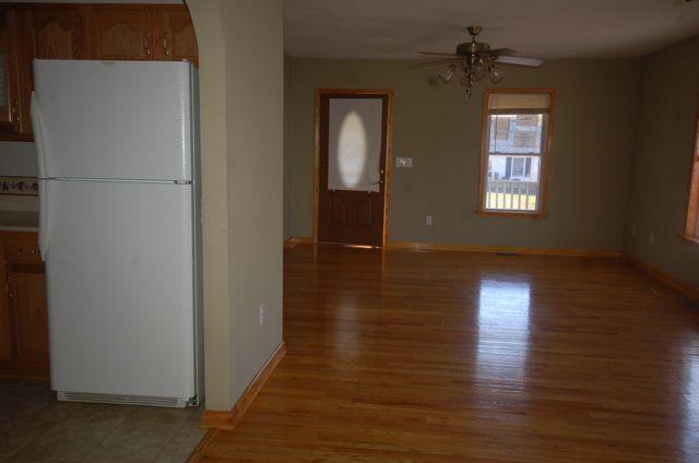 1336 Thomason Road Southeast Roanoke, VA 24014 - Photo 8 of 19 KITCHEN & LIVING ROOM