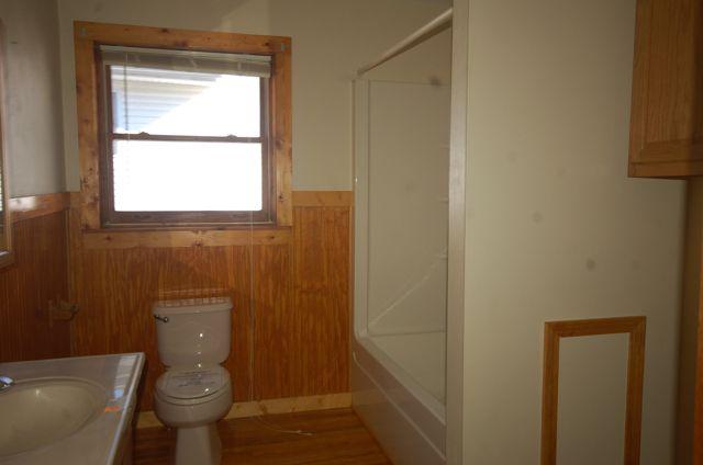 1336 Thomason Road Southeast Roanoke, VA 24014 - Photo 10 of 19 HALL BATHROOM