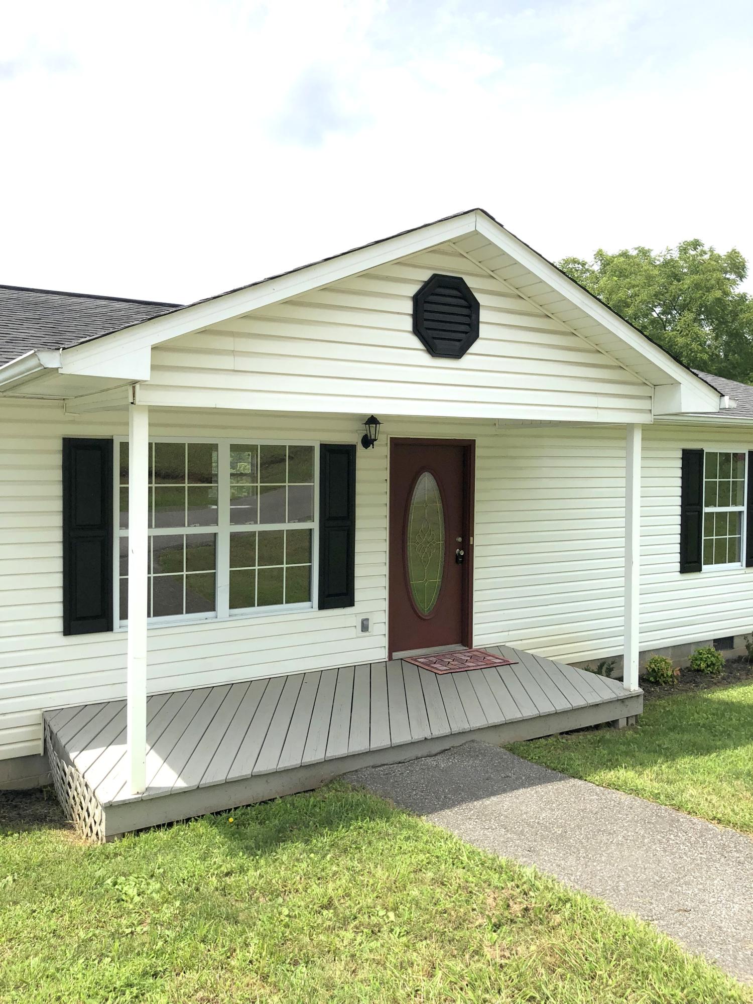 2005 Loop Road La Follette, TN 37766 - Photo 18 of 19 Front Porch