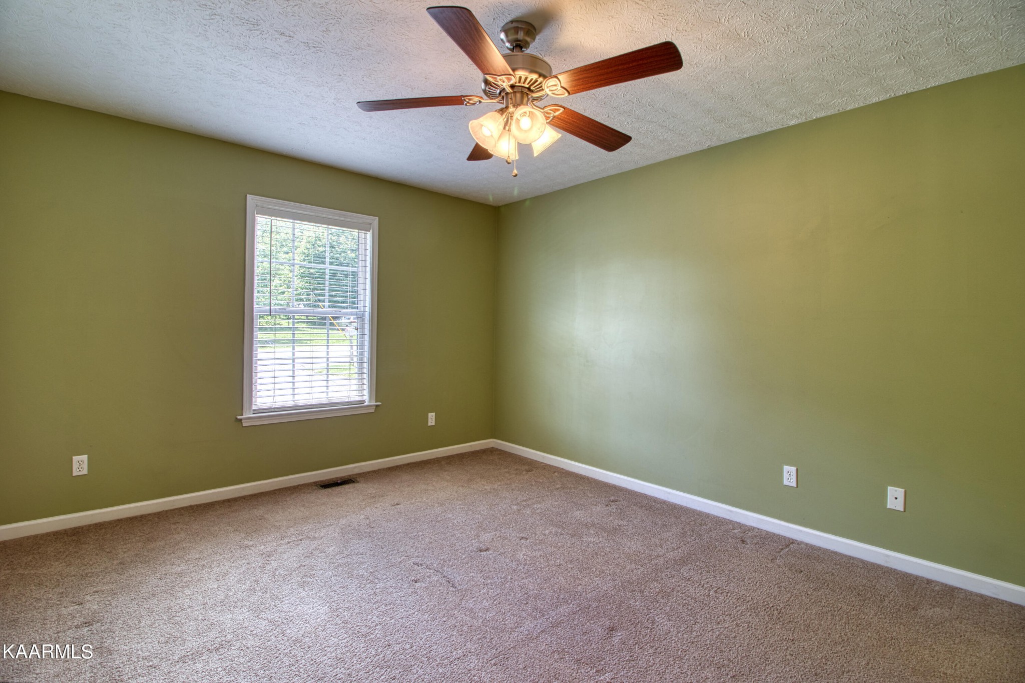 5702 Collette Road Northeast Knoxville, TN 37918 - Photo 12 of 19 Gallery Image 12
