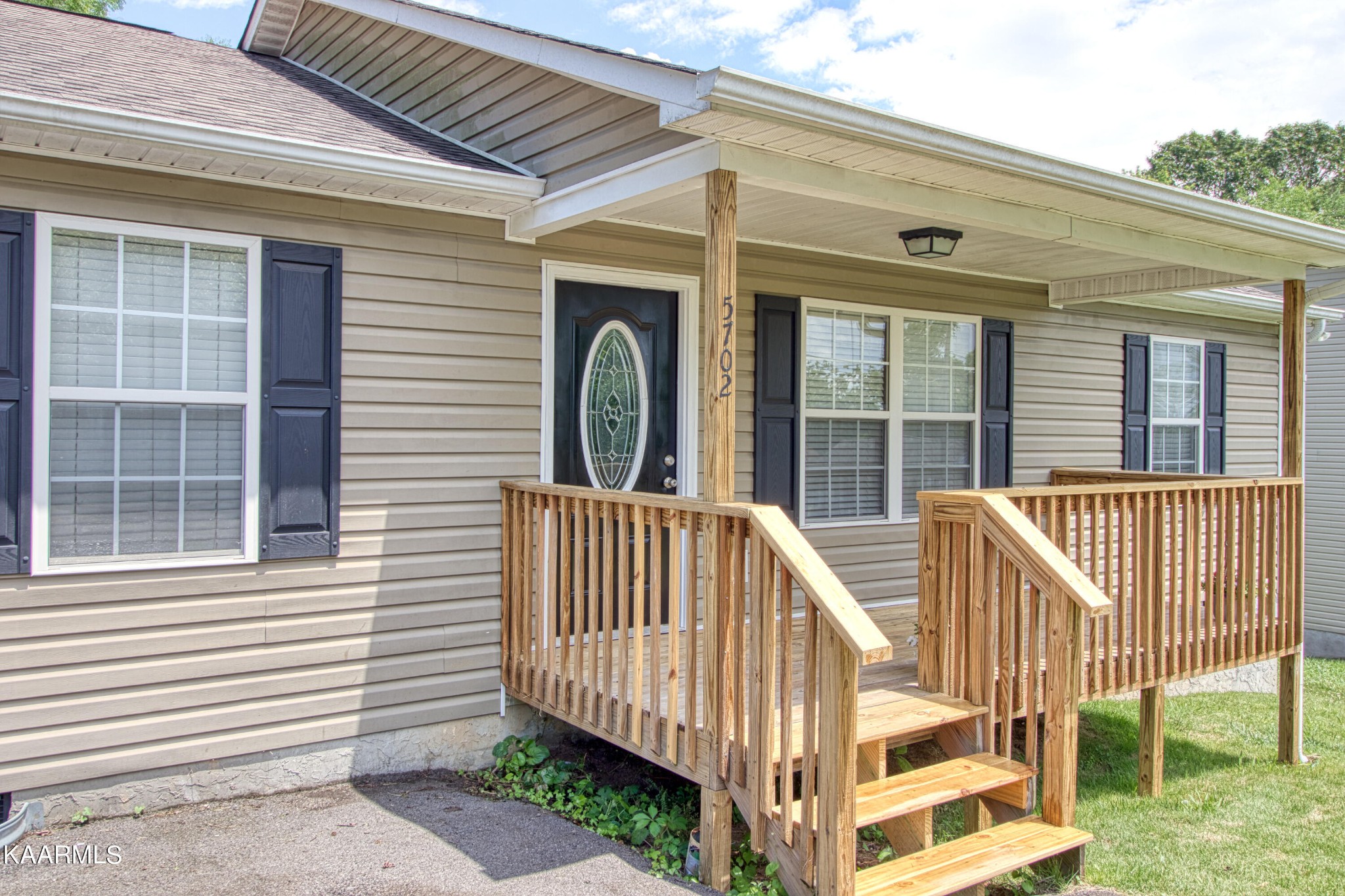 5702 Collette Road Northeast Knoxville, TN 37918 - Photo 4 of 19 Gallery Image 4
