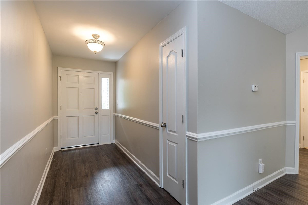 5413 Rhett Drive Raleigh, NC 27606 - Photo 4 of 26 Photo 4