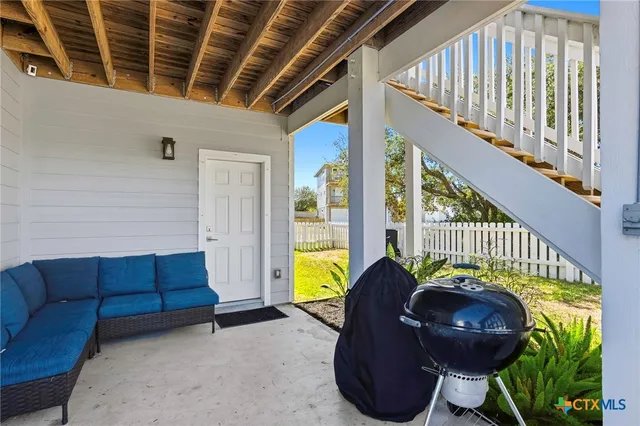 $469,000 | 132 Breezeway Drive, Rockport, TX 78382