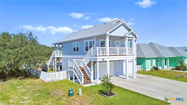 $469,000 | 132 Breezeway Drive, Rockport, TX 78382