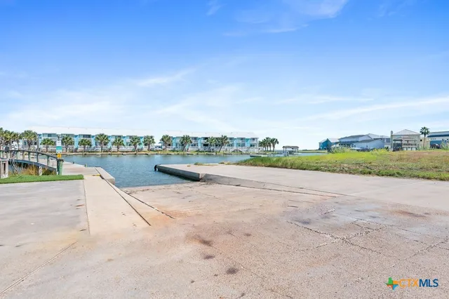 $469,000 | 132 Breezeway Drive, Rockport, TX 78382