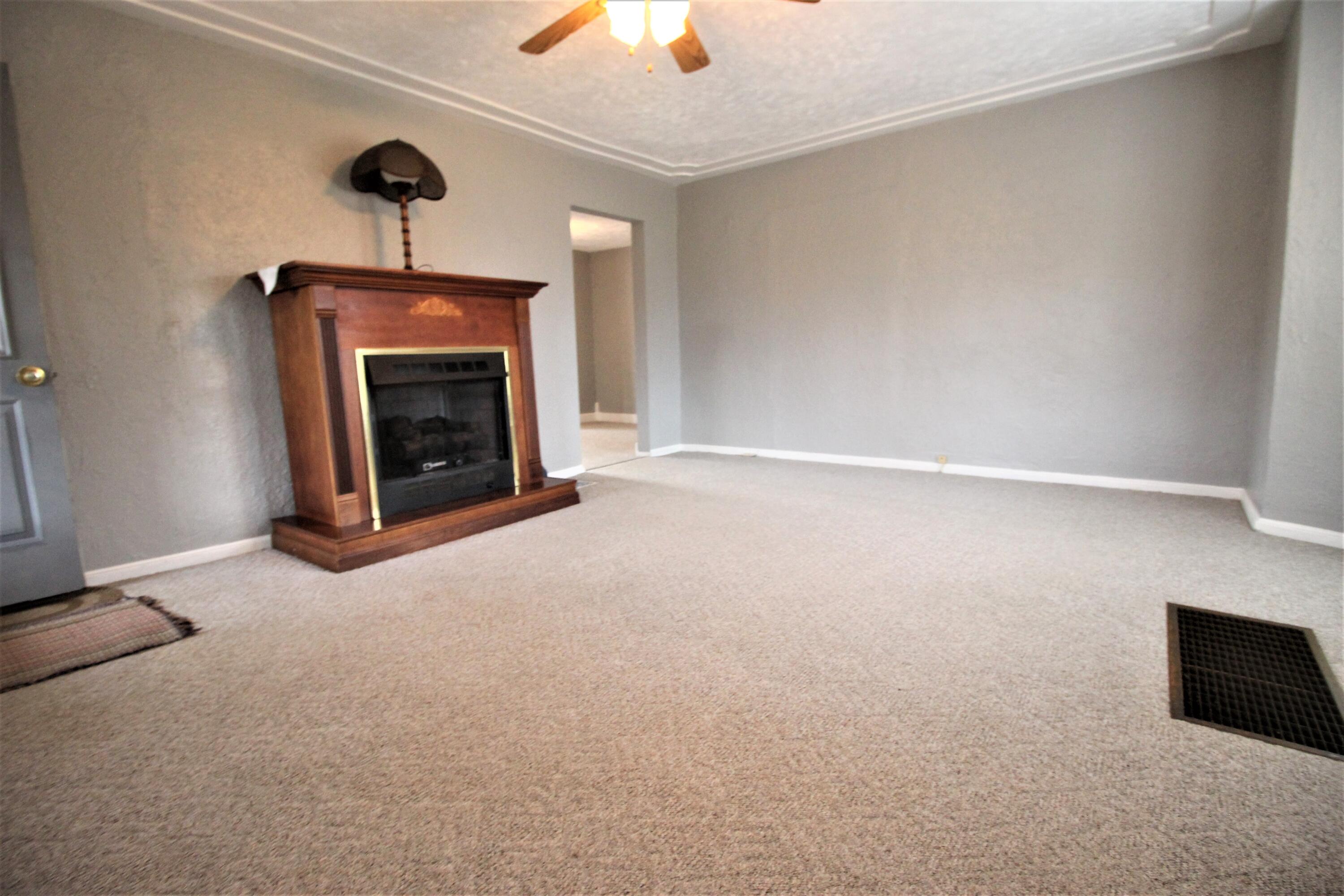 1225 Winston Road Irvine, KY 40336 - Photo 11 of 68 Living Room