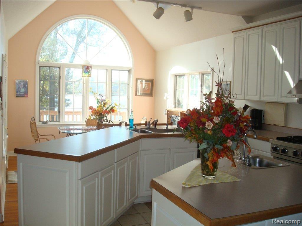 3262 Wynns Mill Road Metamora, MI 48455 - Photo 8 of 14 20101019_44