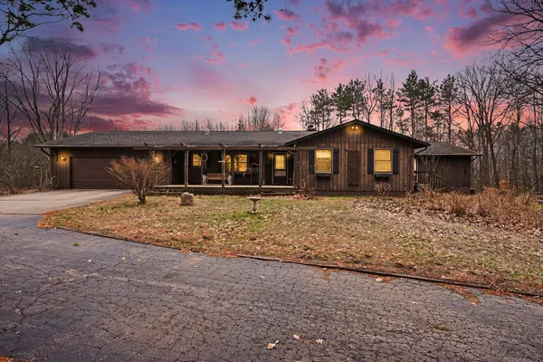$575,000 | 7337 East Sternberg Road, Nunica, MI 49448
