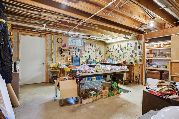 $575,000 | 7337 East Sternberg Road, Nunica, MI 49448