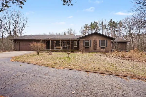 $575,000 | 7337 East Sternberg Road, Nunica, MI 49448