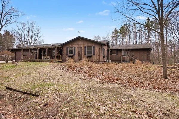 $575,000 | 7337 East Sternberg Road, Nunica, MI 49448