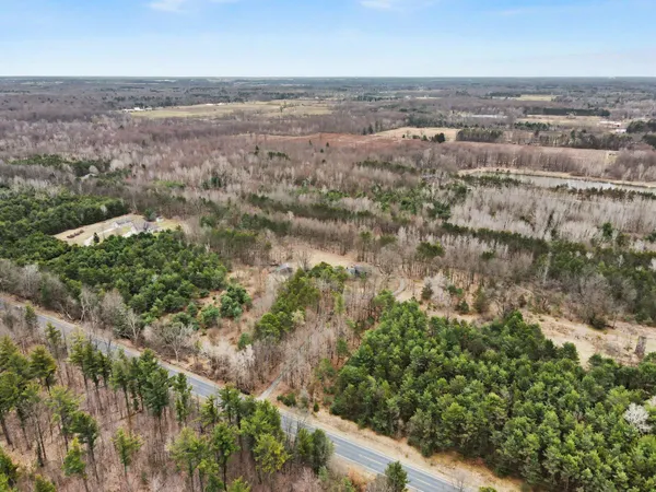 $575,000 | 7337 East Sternberg Road, Nunica, MI 49448