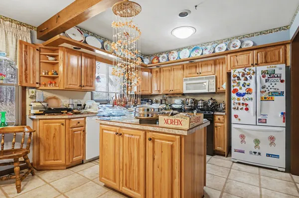 $575,000 | 7337 East Sternberg Road, Nunica, MI 49448