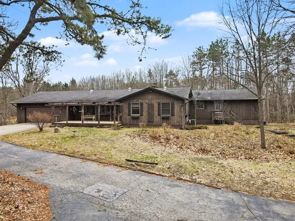 $575,000 | 7337 East Sternberg Road, Nunica, MI 49448