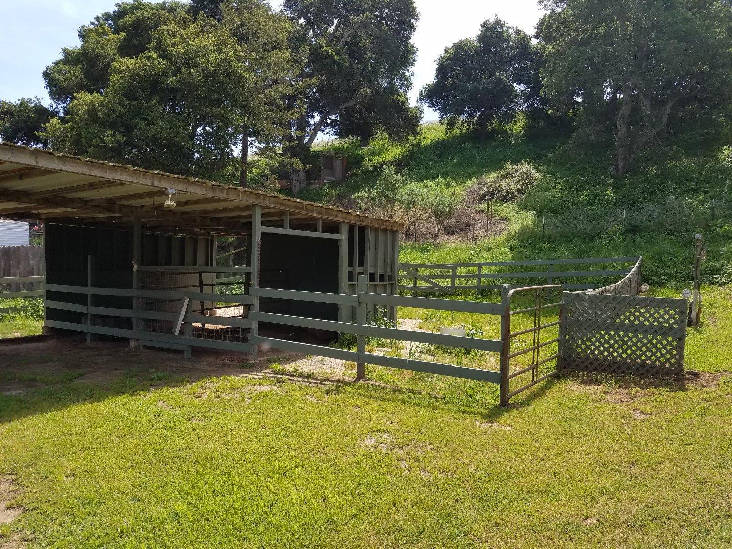 78 Valley Road Castroville, CA 95012 - Photo 6 of 27 Gallery Image 6