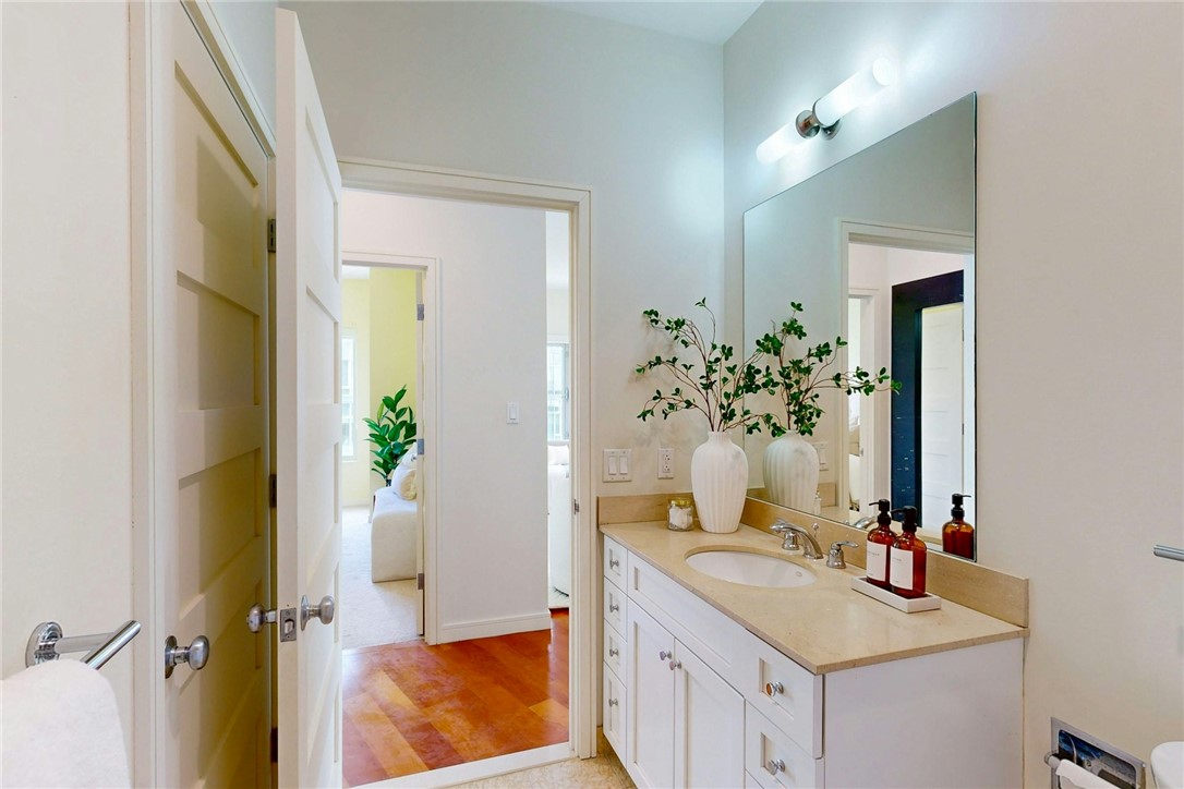 100 Exchange Street, Unit 1506 Providence, RI 02903 - Photo 24 of 38
