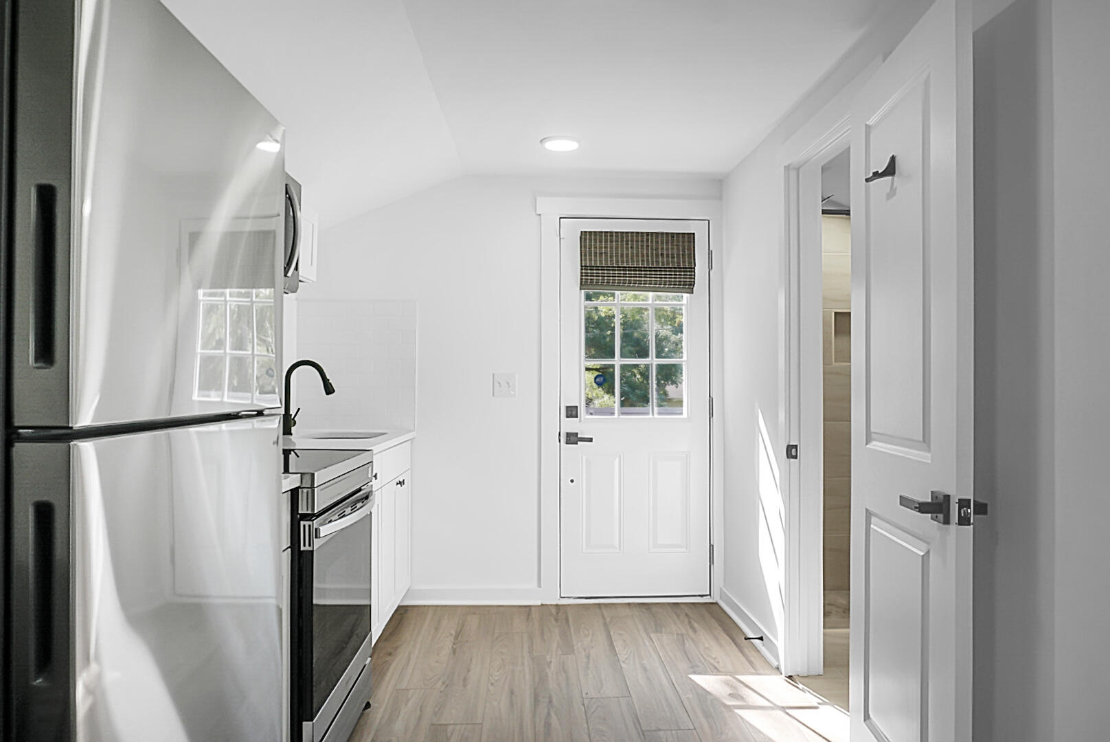 781 East Butternut Road Summerville, SC 29483 - Photo 55 of 66 Studio Apartment Kitchenette