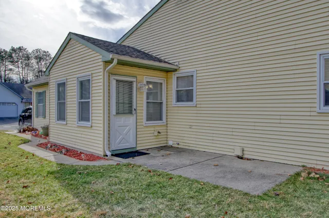 $2,000 | 12A Birchwood Drive, Unit B, Whiting, NJ 08759