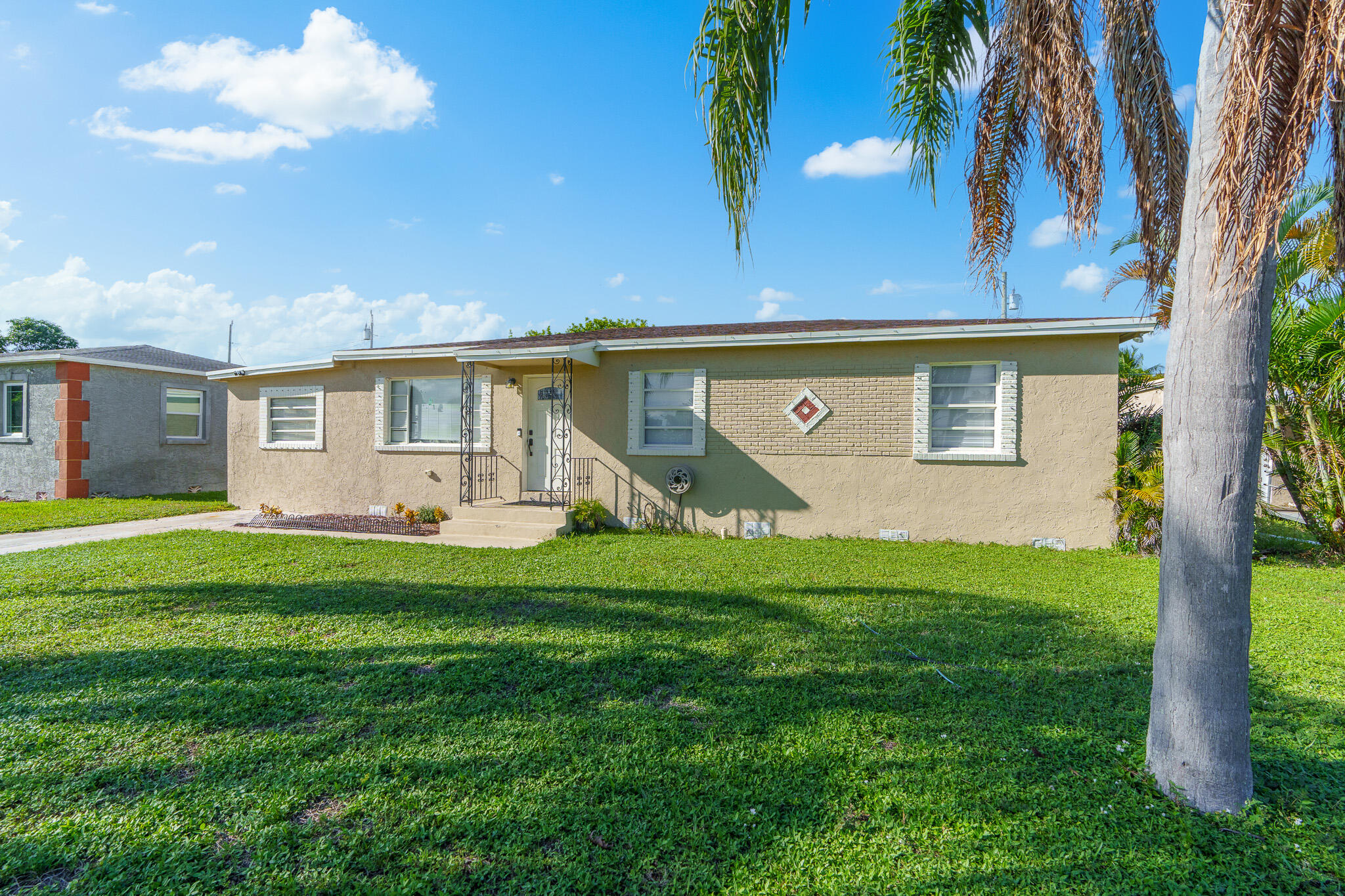 360 West 25th Street Riviera Beach, FL 33404 - Photo 11 of 48 DSC08222-Edit
