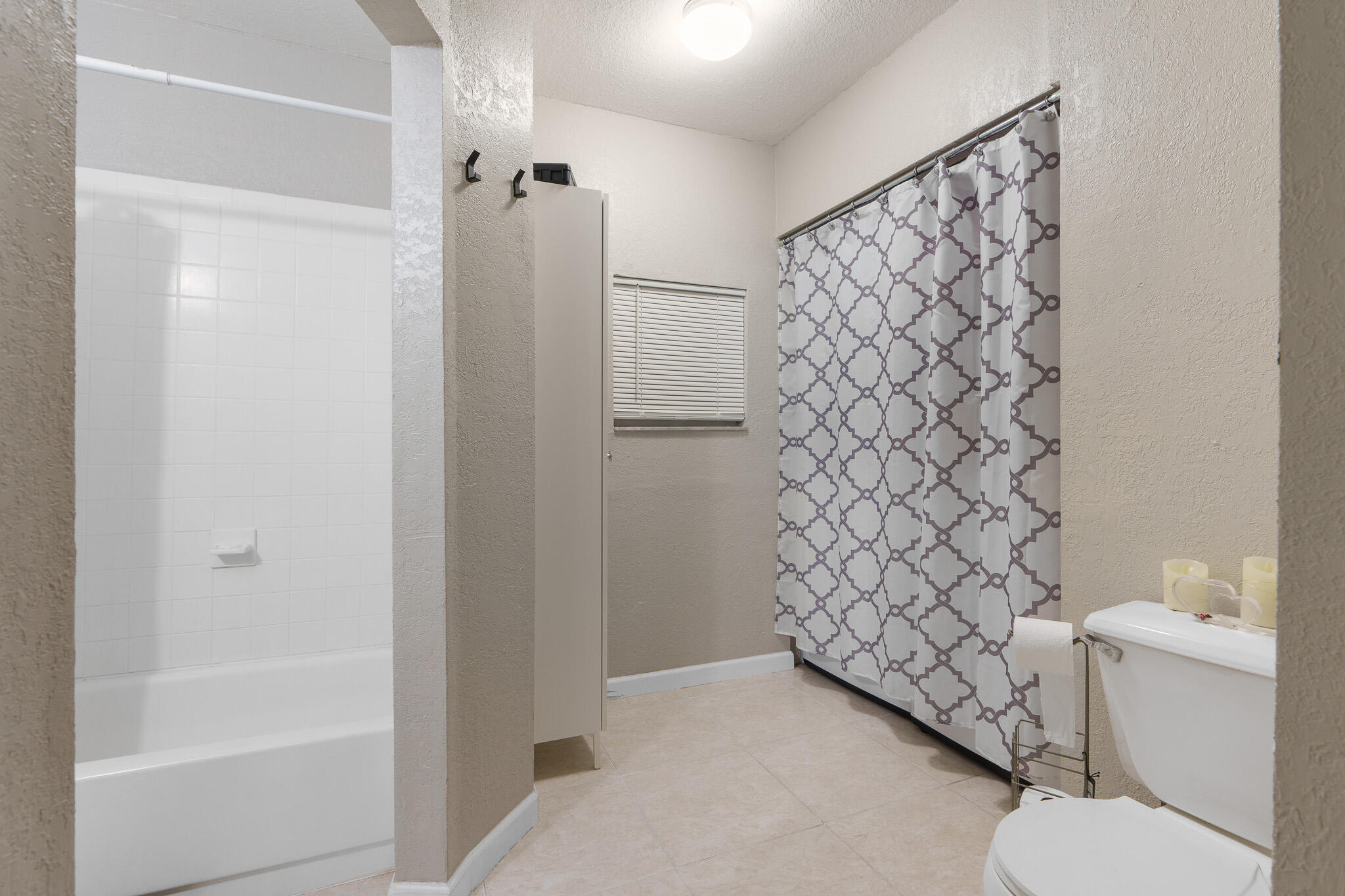 360 West 25th Street Riviera Beach, FL 33404 - Photo 44 of 48 DSC08364