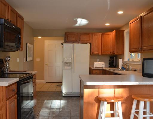 3 Blueberry Road Cape Elizabeth, ME 04107 - Photo 8 of 17 Kitchen.