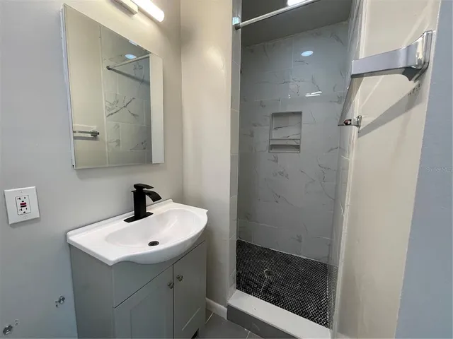 $6,800 | 1902 West Nassau Street, Tampa, FL 33607