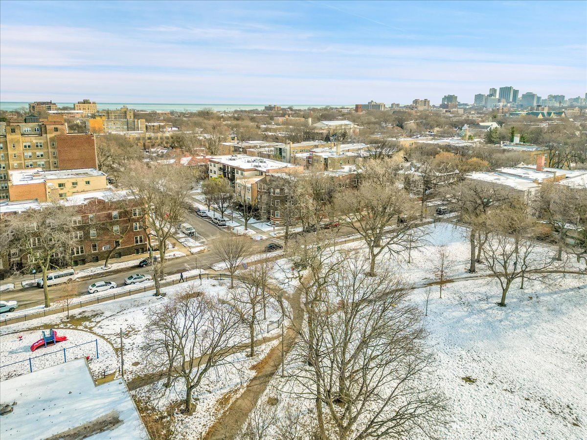 1647 West Sherwin Avenue, Unit 1 Chicago, IL 60626 - Photo 2 of 22 a view of city with ocean