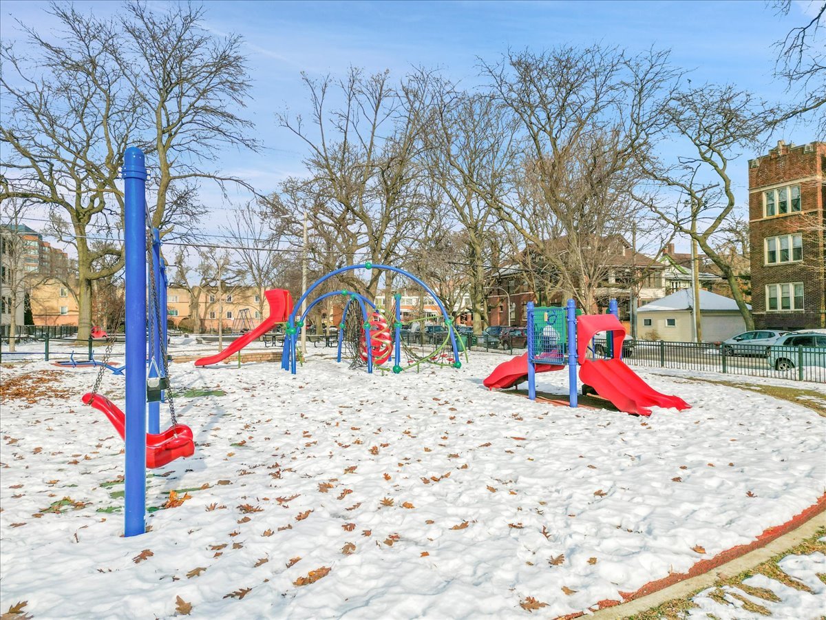 1647 West Sherwin Avenue, Unit 1 Chicago, IL 60626 - Photo 22 of 22 a view of a park with large trees