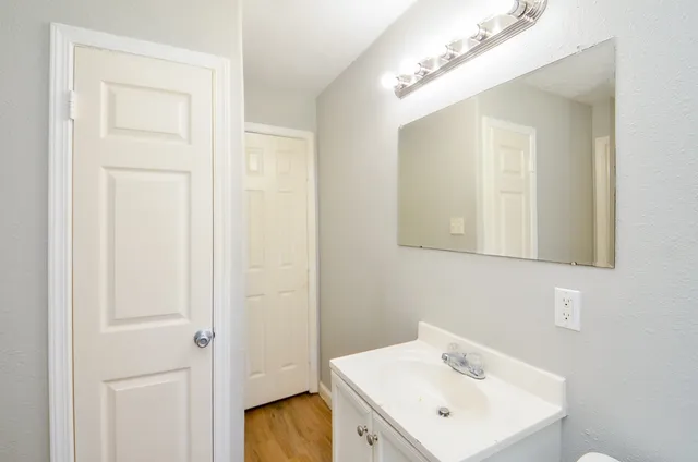 $1,499 | 5405 Southlea Street, Houston, TX 77033