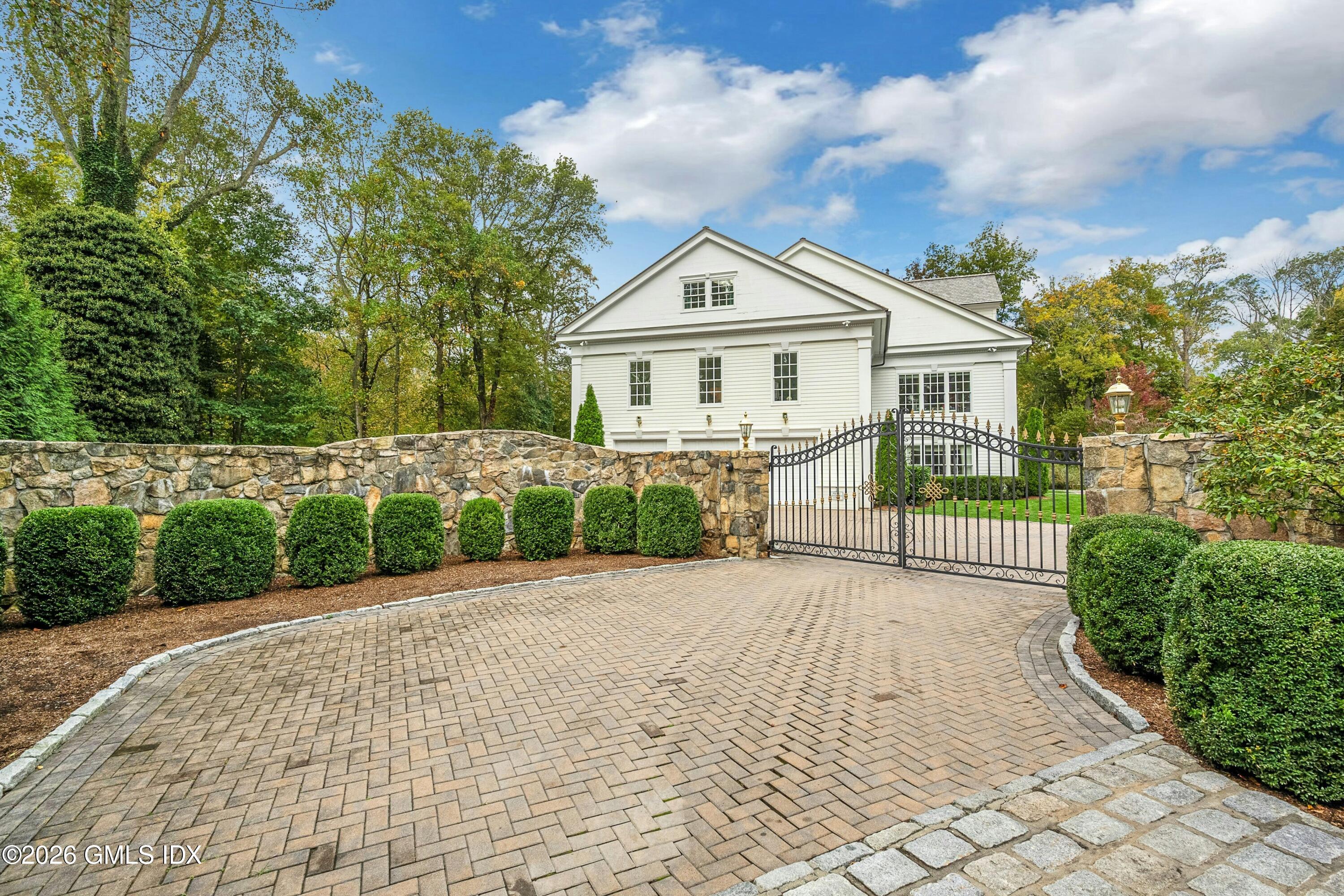 108 Husted Lane Greenwich, CT 06830 - Photo 36 of 40 024-487645-MTZ_4694_14380912