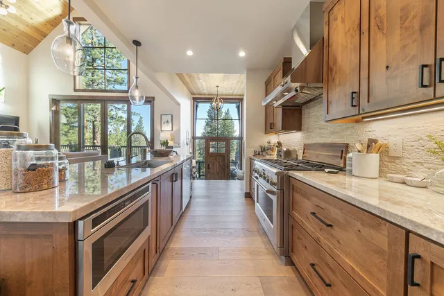 $2,780,000 | 11585 China Camp Road, Truckee, CA 96161