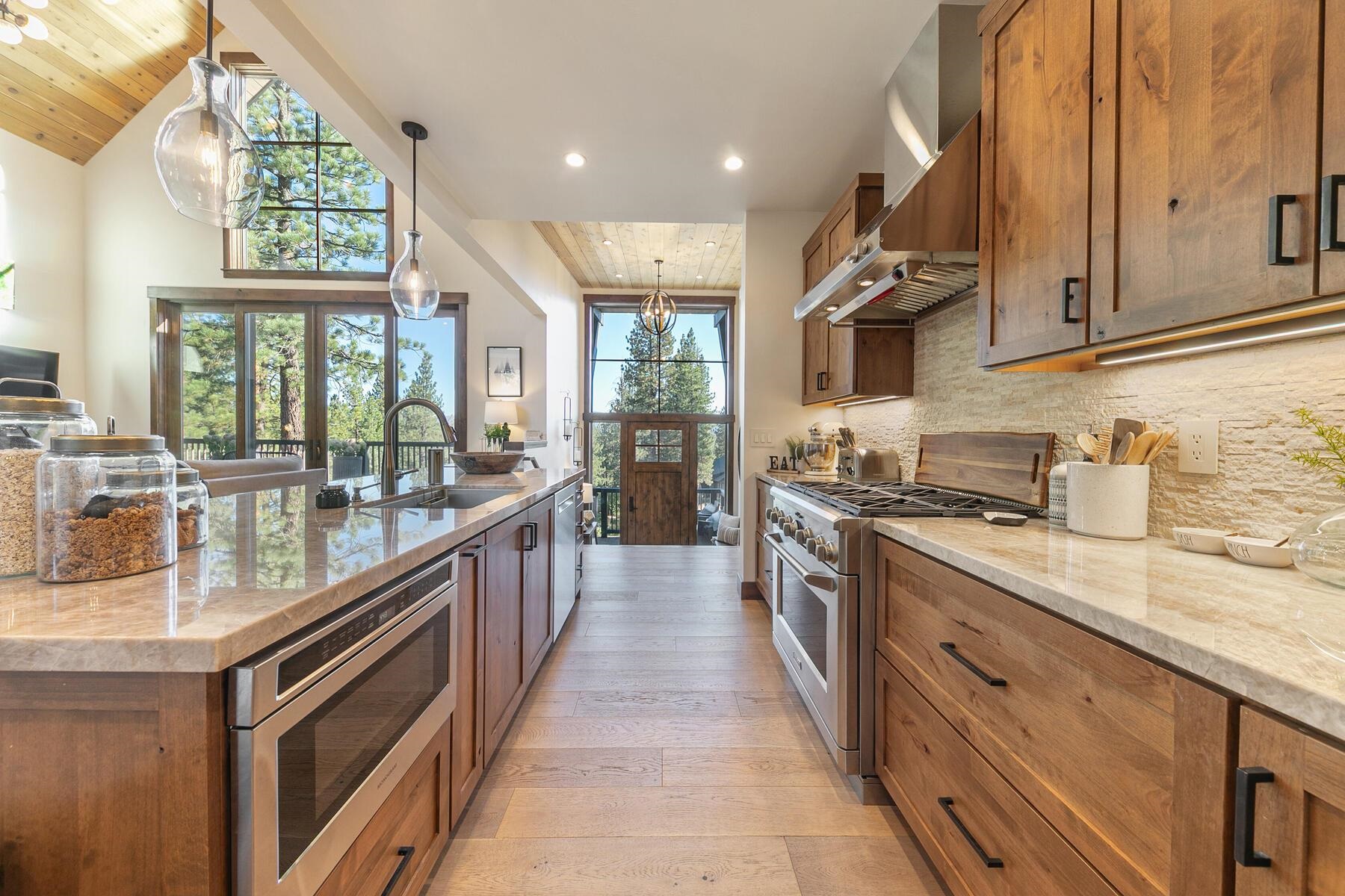 11585 China Camp Road Truckee, CA 96161 - Photo 6 of 25