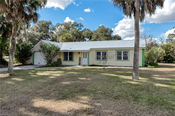 $262,000 | 4003 South Edgewater Circle, LaBelle, FL 33935