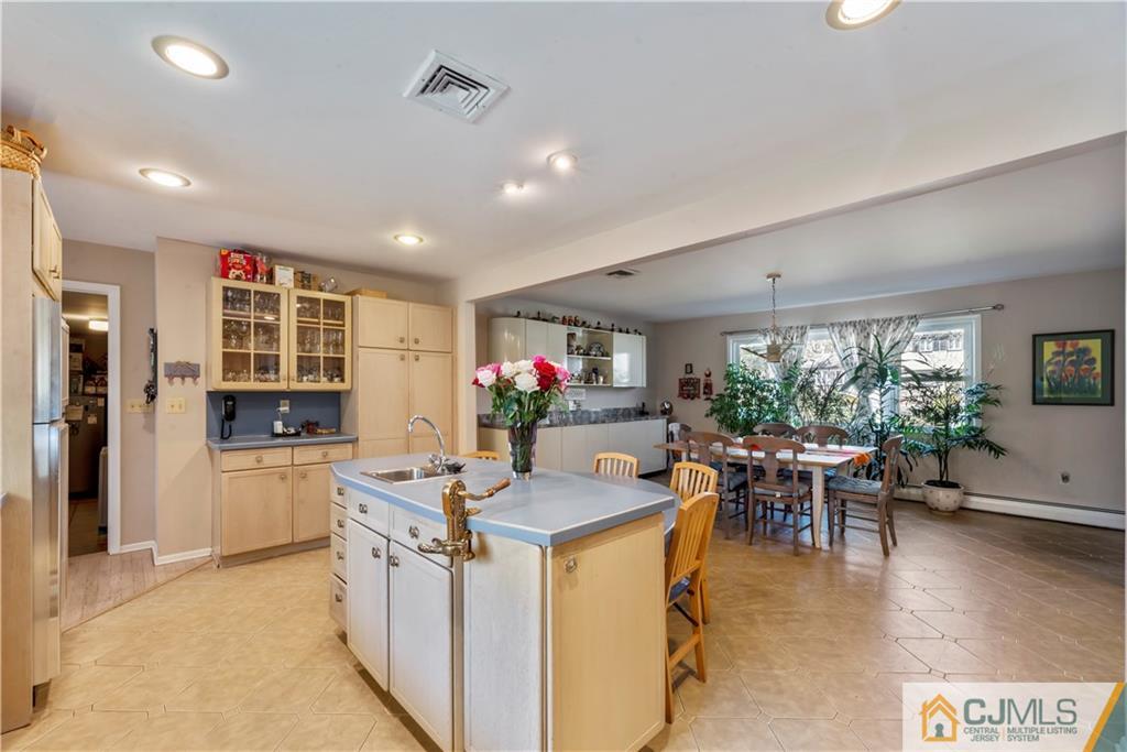 13 Devon Road Edison, NJ 08820 - Photo 12 of 44
