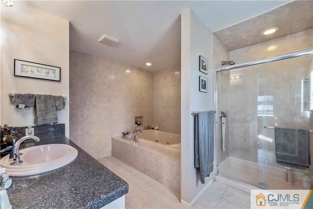 13 Devon Road Edison, NJ 08820 - Photo 21 of 44