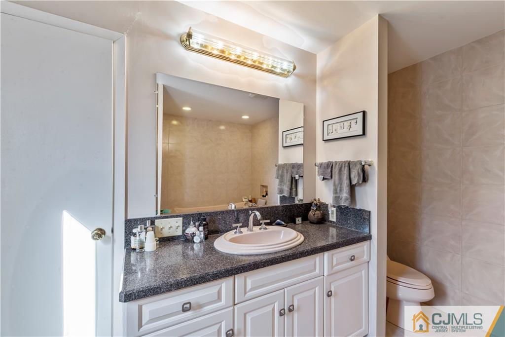 13 Devon Road Edison, NJ 08820 - Photo 22 of 44