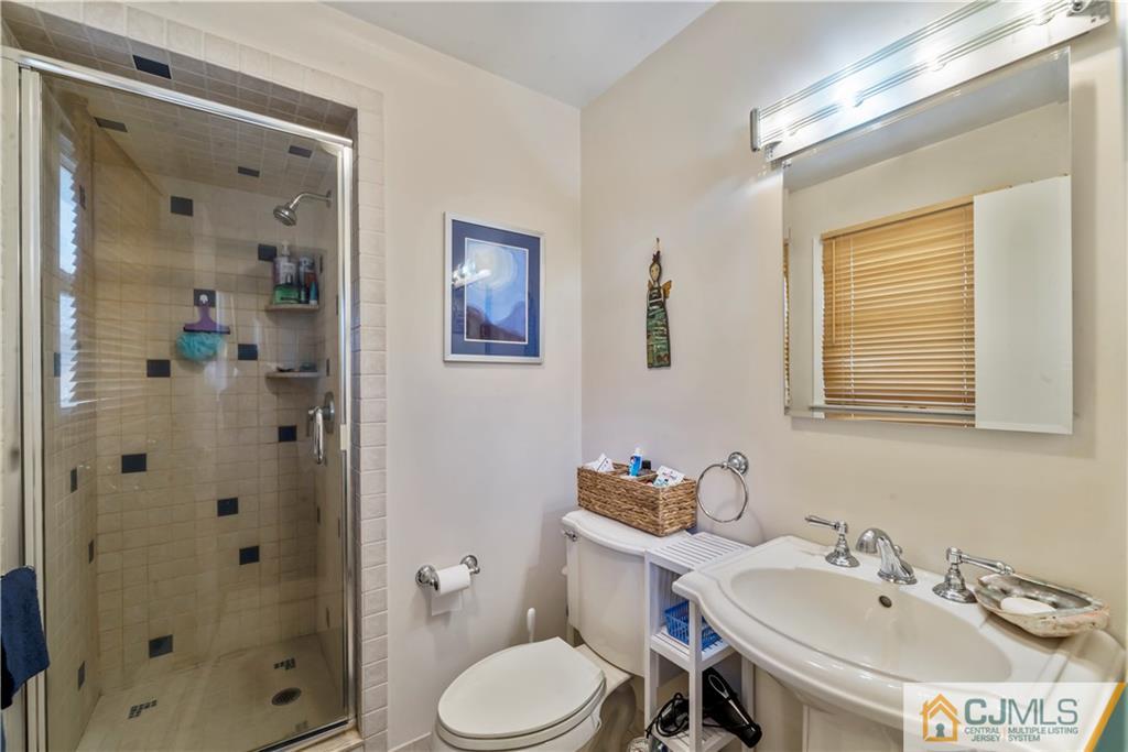 13 Devon Road Edison, NJ 08820 - Photo 29 of 44