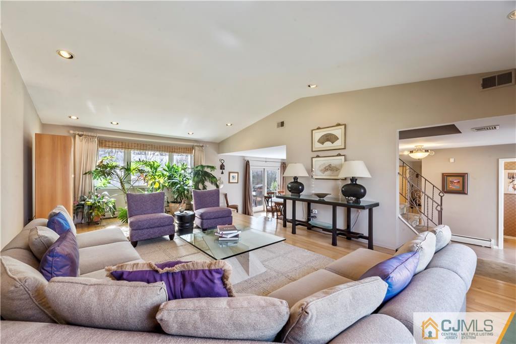 13 Devon Road Edison, NJ 08820 - Photo 6 of 44
